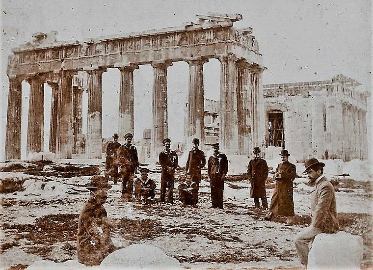 760px Archivo General de la Nación Argentina 1899 viaje inaugural Fragata Sarmiento Partenón ruinas