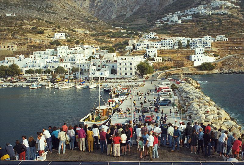 Port in Ormos Aigiali Amorgos Amor03