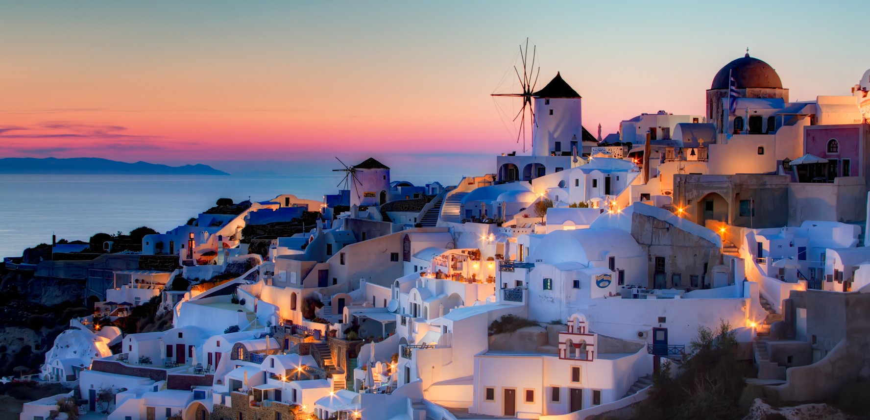 Oia Santorini sunset Wikimedia Commons res