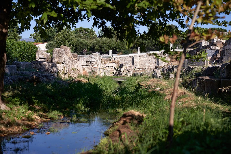 800px Eridanos river at Kerameikos cemetery on June 2019