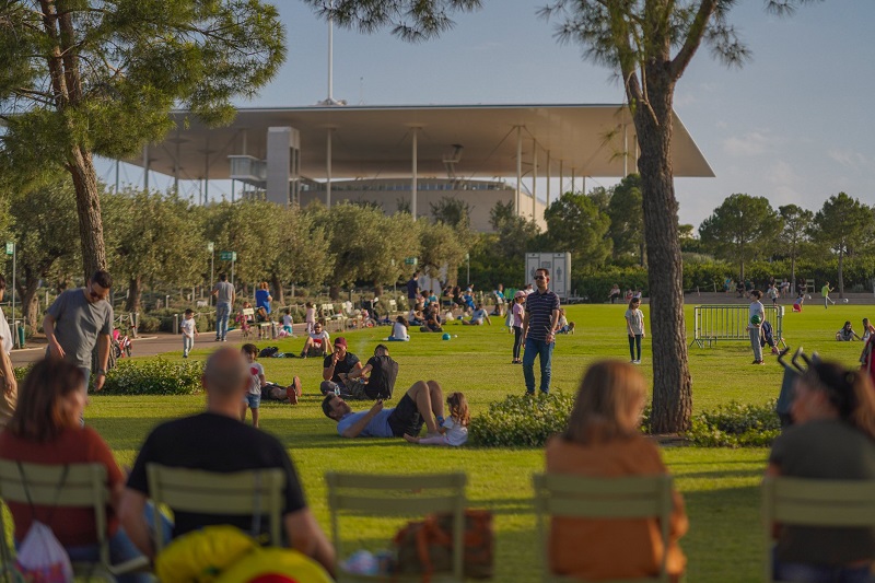 800 Stavros Niarchos Park