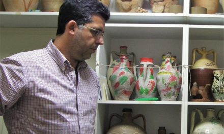 Dinos Kogias on the Ceramics of Kütahya and Pottery as an Indispensable Historical Source