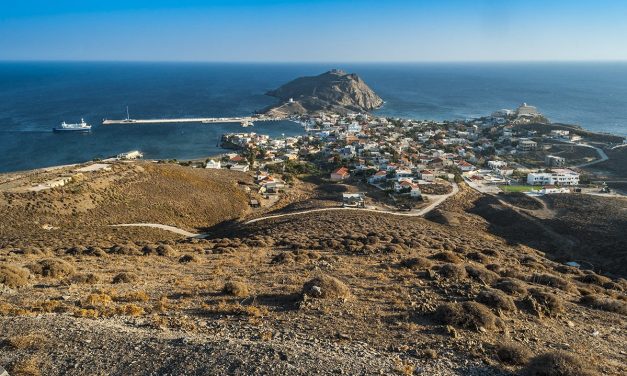 Forty Greek islands are going “green”