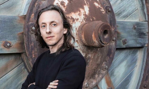 Manousos Manousakis and the Art of the Uncanny